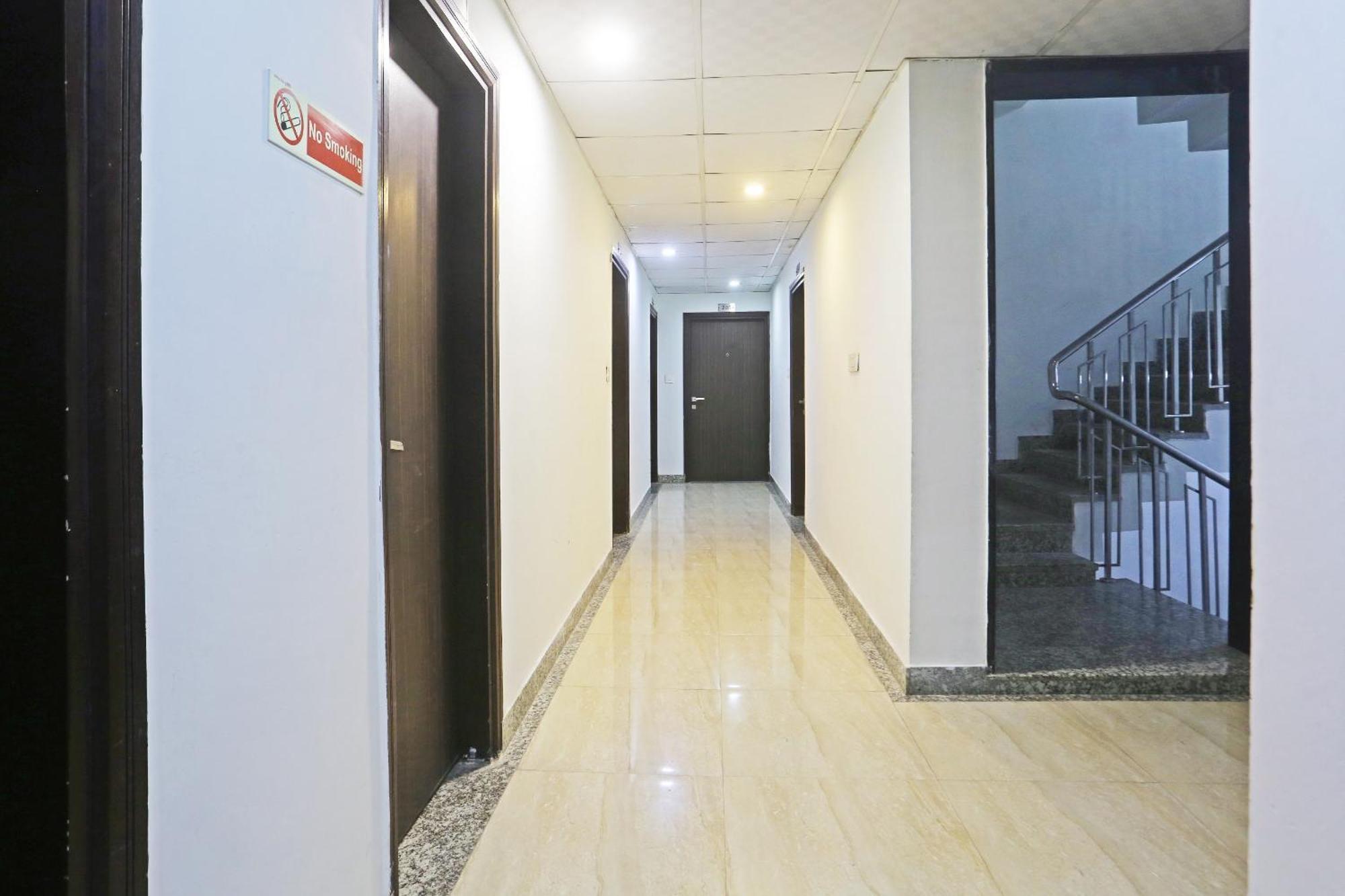 Hotel Aerostar Gold - Opposite Max Healthcare Deli Exterior foto
