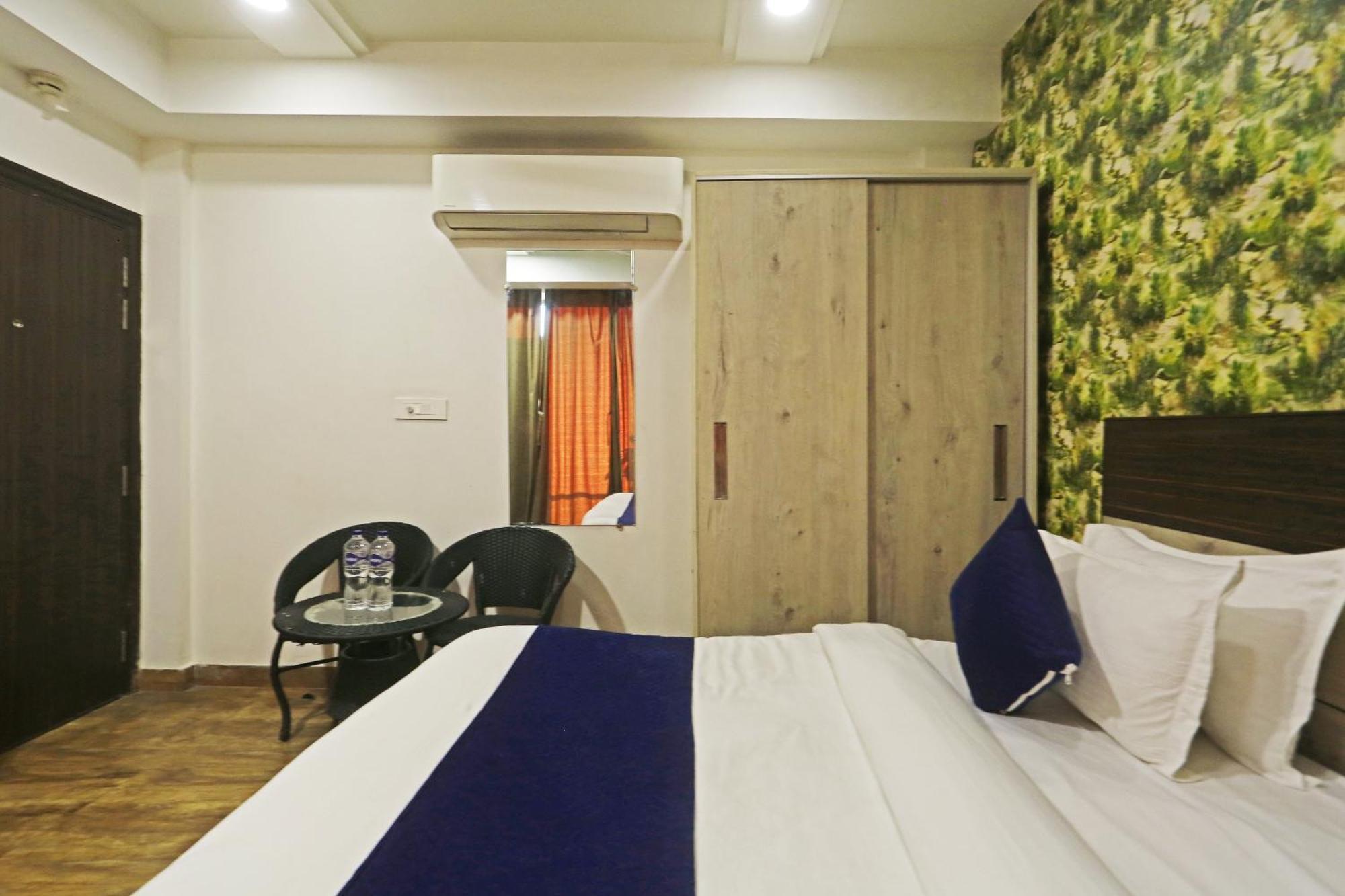 Hotel Aerostar Gold - Opposite Max Healthcare Deli Exterior foto